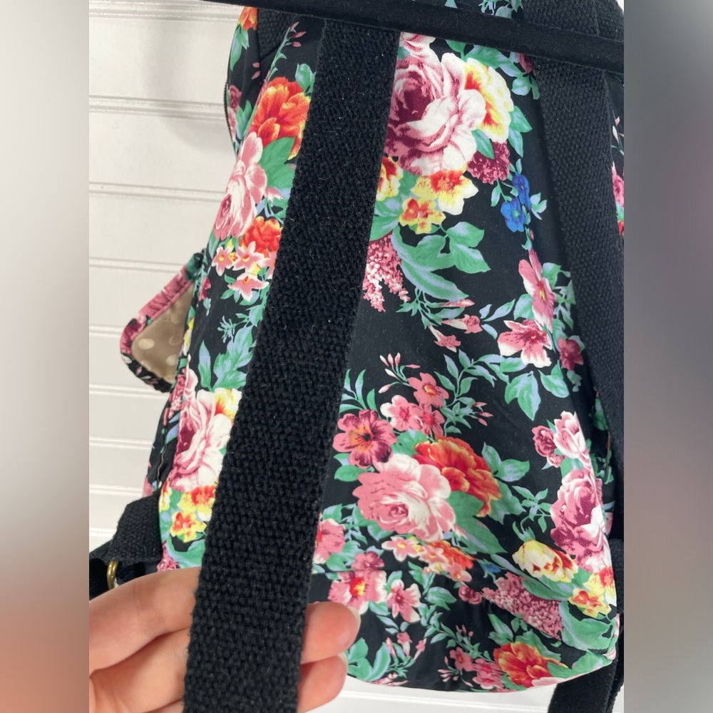 Steve Madden Floral Black Multicolored Zippered Pocket Backpack Women’s GUC - Picture 12 of 15